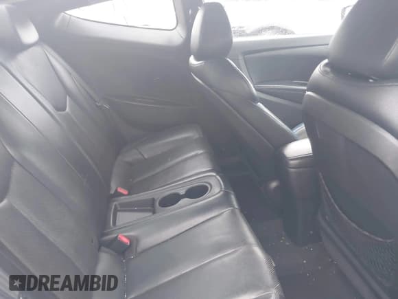 ✅ 2013 Hyundai Veloster Turbo • VIN: KMHTC6AE1DU110308 • Lot: 42259651. Wystawiony na IAAI z przebiegiem 135 379 mil. Bezpłatny archiwum sprzedaży aukcyjnych z USA i szczegółowy raport historii pojazdu na DreamBid. Zdjęcie 8.