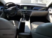 ✅ 2015 Hyundai Genesis 3.8L • VIN: KMHGN4JEXFU058275 • Lot: 47283305. Wystawiony na Copart z przebiegiem 273 170 mil. Bezpłatny archiwum sprzedaży aukcyjnych z USA i szczegółowy raport historii pojazdu na DreamBid. Zdjęcie 8.