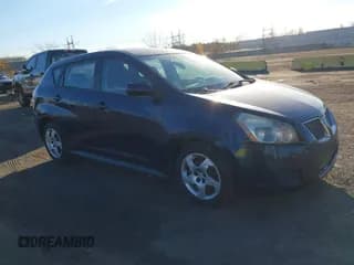 ✅ 2009 Pontiac Vibe 1SA • VIN: 5Y2SP67819Z460750 • Lot: 43768315. Wystawiony na IAAI z przebiegiem 131 198 mil. Bezpłatny archiwum sprzedaży aukcyjnych z USA i szczegółowy raport historii pojazdu na DreamBid. Zdjęcie 1.