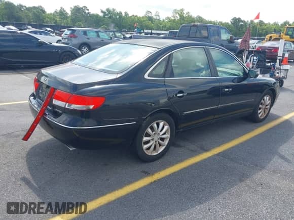 2007 Hyundai Azera SE с VIN KMHFC46F77A182333, выставлен на аукционе IAAI как лот 42380216 с пробегом 227 553 миль миль и . История ставок и продаж доступна на DreamBid. Изображение 4.