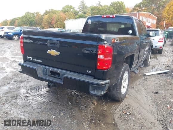 ✅ 2019 Chevrolet Silverado 1500 LT • VIN: 2GCVKPEC4K1177671 • Lot: 43462640. Wystawiony na IAAI z przebiegiem 52 632 mil. Bezpłatny archiwum sprzedaży aukcyjnych z USA i szczegółowy raport historii pojazdu na DreamBid. Zdjęcie 4.