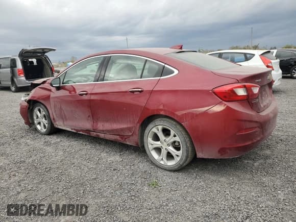 ✅ 2018 Chevrolet Cruze Premier • VIN: 1G1BF5SM4J7201759 • Лот: 85550425. Опубликован ранее на Copart с пробегом 57 439 миль. Бесплатный доступ к архиву аукционных продаж из США и подробный отчёт об истории автомобиля на DreamBid. Изображение 2.