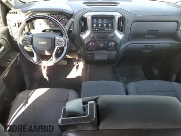 ✅ 2022 Chevrolet Silverado 2500HD LT • VIN: 1GC2YNE73NF121257 • Лот: 50708444. Опубликован ранее на Copart с пробегом 21 135 миль. Бесплатный доступ к архиву аукционных продаж из США и подробный отчёт об истории автомобиля на DreamBid. Изображение 8.