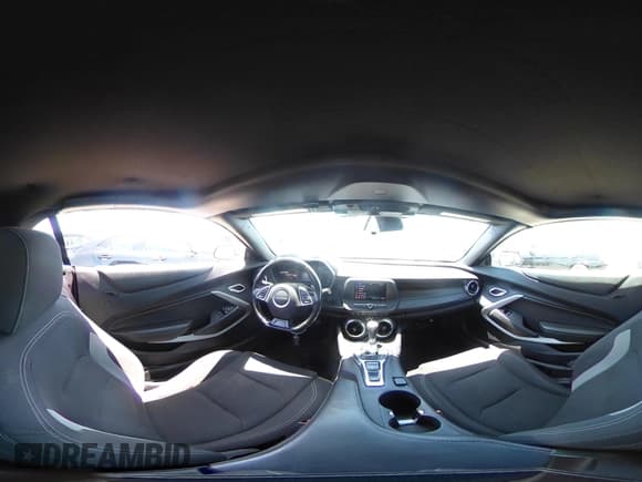 ✅ 2020 Chevrolet Camaro 1LT • VIN: 1G1FB3DX4L0100371 • Лот: 42403565. Опубликован ранее на IAAI с пробегом 67 556 миль. Бесплатный доступ к архиву аукционных продаж из США и подробный отчёт об истории автомобиля на DreamBid. Изображение 18.