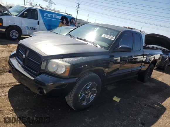 2006 Dodge Dakota SLT with VIN 1D7HW42N56S698951, listed as a Copart auction lot 52002705 with 193,793 mi miles and Clean title. Bid and sale history available at DreamBid. Image 1.