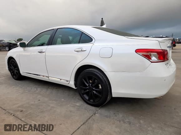 ✅ 2010 Lexus ES 330 • VIN: JTHBK1EG7A2347988 • Лот: 90538675. Опубликован ранее на Copart с пробегом 297 842 миль. Бесплатный доступ к архиву аукционных продаж из США и подробный отчёт об истории автомобиля на DreamBid. Изображение 2.