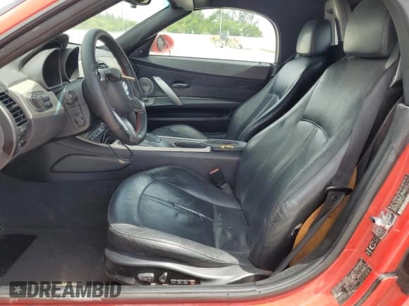 ✅ 2004 BMW Z4 3.0i • VIN: 4USBT53514LU08364 • Lot: 66452205. Listed on Copart with 124,744 mi. Free auction sales archive from the USA and detailed vehicle history report at DreamBid. Image 7.