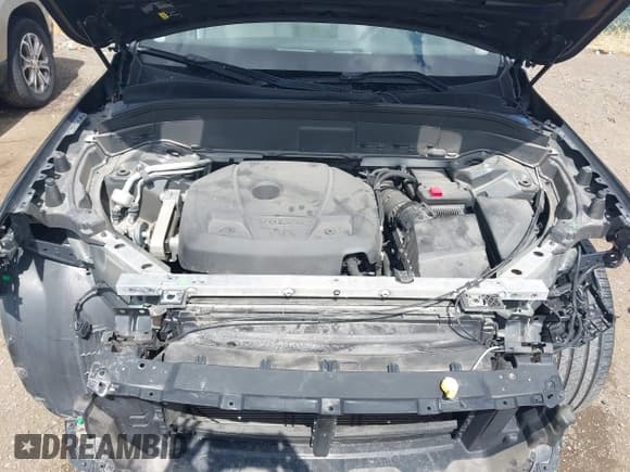 ✅ 2021 Volvo XC90 Momentum • VIN: YV4A22PK8M1671141 • Lot: 43083621. Wystawiony na IAAI z przebiegiem 68 902 mil. Bezpłatny archiwum sprzedaży aukcyjnych z USA i szczegółowy raport historii pojazdu na DreamBid. Zdjęcie 10.