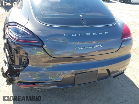 ✅ 2016 Porsche Panamera GTS • VIN: WP0AF2A73GL081577 • Lot: 43571511. Wystawiony na IAAI z przebiegiem 39 723 mil. Bezpłatny archiwum sprzedaży aukcyjnych z USA i szczegółowy raport historii pojazdu na DreamBid. Zdjęcie 6.