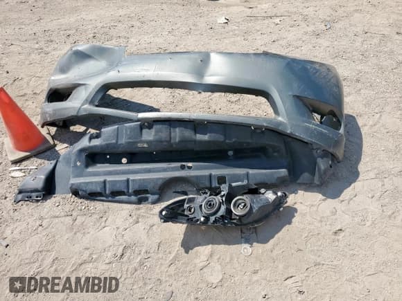 ✅ 2012 Toyota Sienna XLE • VIN: 5TDYK3DC8CS257279 • Lot: 84924515. Listed on Copart with 170,132 mi. Free auction sales archive from the USA and detailed vehicle history report at DreamBid. Image 13.