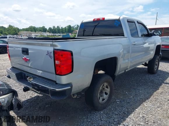 ✅ 2019 Chevrolet Silverado 1500 LT • VIN: 2GCRCPEC3K1155546 • Lot: 42418387. Wystawiony na IAAI z przebiegiem 84 323 mil. Bezpłatny archiwum sprzedaży aukcyjnych z USA i szczegółowy raport historii pojazdu na DreamBid. Zdjęcie 4.