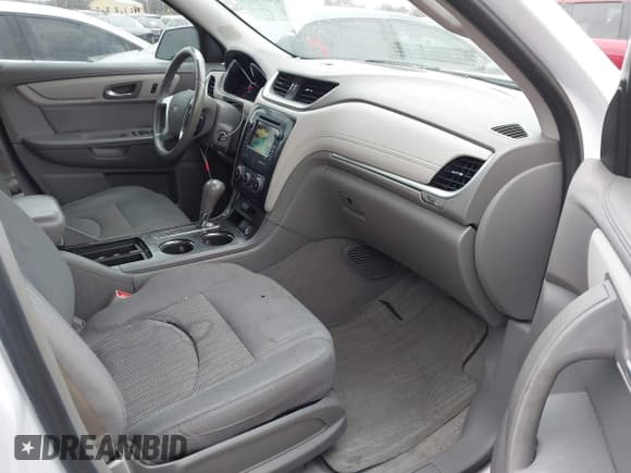 ✅ 2016 Chevrolet Traverse LT • VIN: 1GNKRGKD7GJ227463 • Lot: 43674374. Listed on IAAI with 142,410 mi. Free auction sales archive from the USA and detailed vehicle history report at DreamBid. Image 5.