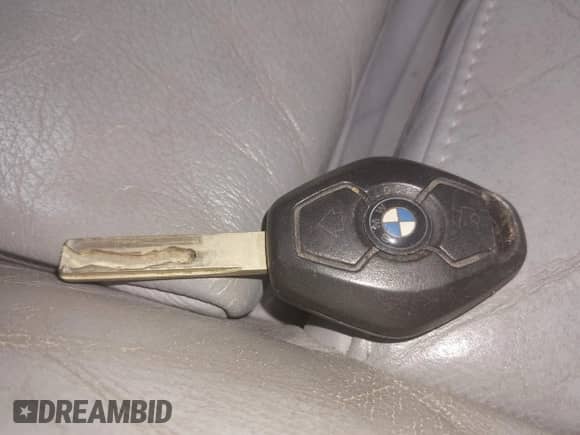 2001 BMW 3 Series 325i с VIN WBAAV33471EE75901, выставлен на аукционе IAAI как лот 42712622 с пробегом 78 841 миль миль и . История ставок и продаж доступна на DreamBid. Изображение 11.