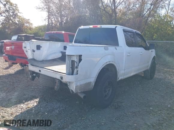 ✅ 2016 Ford F-150 XLT • VIN: 1FTEW1EP9GKF19255 • Lot: 43678903. Listed on IAAI with 174,016 mi. Free auction sales archive from the USA and detailed vehicle history report at DreamBid. Image 4.