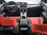 ✅ 2018 Honda Civic Type R Touring • VIN: SHHFK8G73JU203018 • Lot: 55425465. Wystawiony na Copart z przebiegiem Nie podano. Bezpłatny archiwum sprzedaży aukcyjnych z USA i szczegółowy raport historii pojazdu na DreamBid. Zdjęcie 8.