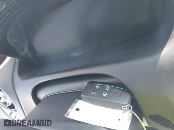 ✅ 2013 Jaguar XJ • VIN: SAJWA1C77D8V44610 • Лот: 42150382. Опубликован ранее на IAAI с пробегом Не указан. Бесплатный доступ к архиву аукционных продаж из США и подробный отчёт об истории автомобиля на DreamBid. Изображение 11.