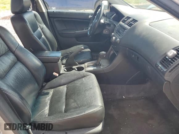 ✅ 2006 Honda Accord EX-L • VIN: 1HGCM56896A008940 • Lot: 64382285. Wystawiony na Copart z przebiegiem Nie podano. Bezpłatny archiwum sprzedaży aukcyjnych z USA i szczegółowy raport historii pojazdu na DreamBid. Zdjęcie 7.