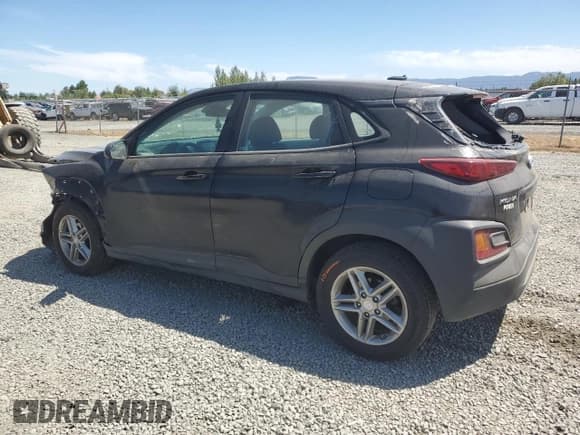 ✅ 2020 Hyundai Kona SE • VIN: KM8K12AA5LU450809 • Лот: 63080404. Опубликован ранее на Copart с пробегом 88 059 миль. Бесплатный доступ к архиву аукционных продаж из США и подробный отчёт об истории автомобиля на DreamBid. Изображение 2.
