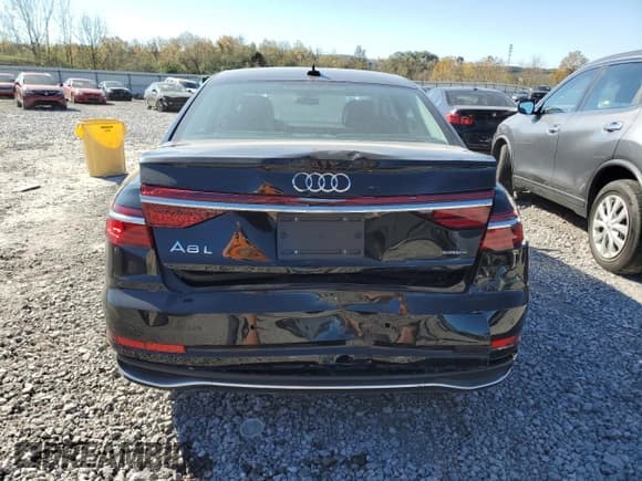✅ 2023 Audi A8 • VIN: WAULDAF83PN011055 • Lot: 80932444. Wystawiony na Copart z przebiegiem 9 734 mil. Bezpłatny archiwum sprzedaży aukcyjnych z USA i szczegółowy raport historii pojazdu na DreamBid. Zdjęcie 6.
