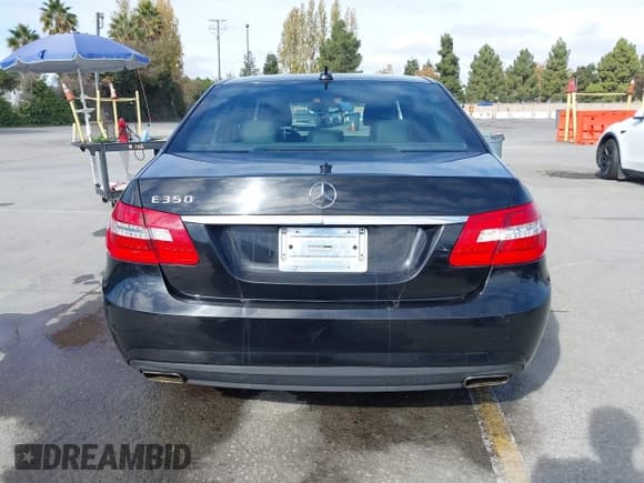 ✅ 2013 Mercedes-Benz E 350 Luxury • VIN: WDDHF5KB5DA752604 • Lot: 43654639. Wystawiony na IAAI z przebiegiem 158 215 mil. Bezpłatny archiwum sprzedaży aukcyjnych z USA i szczegółowy raport historii pojazdu na DreamBid. Zdjęcie 16.