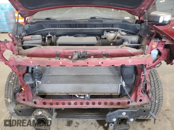 ✅ 2019 Chevrolet Silverado 1500 LTZ • VIN: 3GCUYGED3KG163741 • Lot: 80371145. Wystawiony na Copart z przebiegiem 90 748 mil. Bezpłatny archiwum sprzedaży aukcyjnych z USA i szczegółowy raport historii pojazdu na DreamBid. Zdjęcie 11.