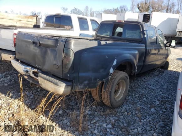 ✅ 2001 Ford F-350 XL • VIN: 1FTWW32F21ED02292 • Лот: 89184265. Опубликован ранее на Copart с пробегом 318 261 миль. Бесплатный доступ к архиву аукционных продаж из США и подробный отчёт об истории автомобиля на DreamBid. Изображение 3.