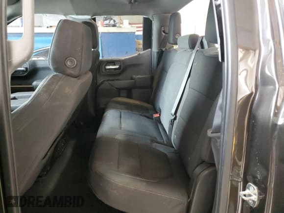 ✅ 2021 Chevrolet Silverado 1500 LT • VIN: 1GCRYJEK1MZ366888 • Lot: 58631455. Wystawiony na Copart z przebiegiem 53 103 mil. Bezpłatny archiwum sprzedaży aukcyjnych z USA i szczegółowy raport historii pojazdu na DreamBid. Zdjęcie 10.