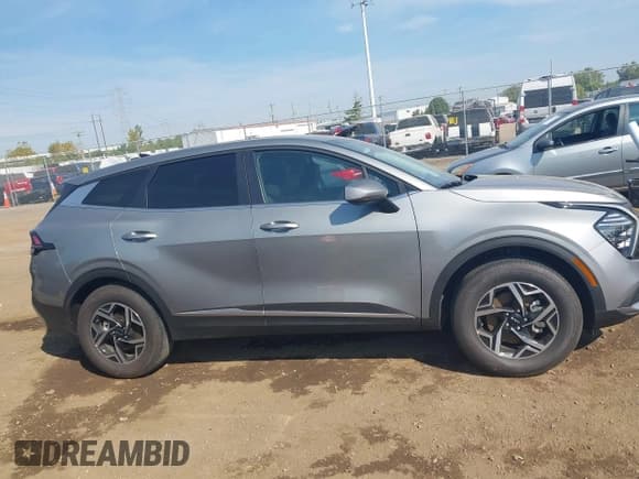 ✅ 2025 Kia Sportage LX • VIN: KNDPUCDF7S7336905 • Лот: 43225258. Опубликован ранее на IAAI с пробегом 8 103 миль. Бесплатный доступ к архиву аукционных продаж из США и подробный отчёт об истории автомобиля на DreamBid. Изображение 13.