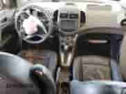 2015 Chevrolet Sonic LTZ с VIN 1G1JE5SB9F4204257, выставлен на аукционе Copart как лот 62955724 с пробегом Не указан миль и Списание • Salvage title. История ставок и продаж доступна на DreamBid. Изображение 8.