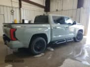 ✅ 2022 Toyota Tundra SR5 • VIN: 5TFLA5DB8NX023379 • Lot: 59321615. Wystawiony na Copart z przebiegiem 42 247 mil. Bezpłatny archiwum sprzedaży aukcyjnych z USA i szczegółowy raport historii pojazdu na DreamBid. Zdjęcie 3.