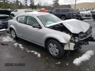 ✅ 2009 Dodge Avenger SE • VIN: 1B3LC46B59N570047 • Lot: 83426934. Wystawiony na Copart z przebiegiem 220 185 mil. Bezpłatny archiwum sprzedaży aukcyjnych z USA i szczegółowy raport historii pojazdu na DreamBid. Zdjęcie 4.