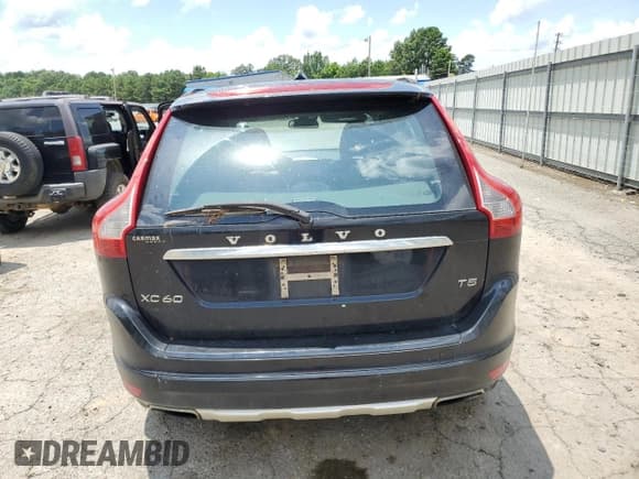 ✅ 2015 Volvo XC60 T5 Drive-E • VIN: YV440MDJ5F2670259 • Лот: 61270035. Опубликован ранее на Copart с пробегом 225 904 миль. Бесплатный доступ к архиву аукционных продаж из США и подробный отчёт об истории автомобиля на DreamBid. Изображение 6.