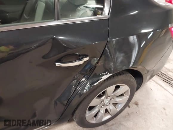 ✅ 2010 Buick LaCrosse CXL • VIN: 1G4GD5GG1AF150969 • Lot: 43737321. Listed on IAAI with 105,334 mi. Free auction sales archive from the USA and detailed vehicle history report at DreamBid. Image 13.