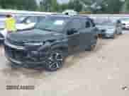 2023 Chevrolet TrailBlazer RS z VIN KL79MTSL4PB125521, wystawiony jako IAAI lot #42979358 z przebiegiem 80 834 mil mil oraz . Historia ofert i sprzedaży dostępna na DreamBid. Obrazek 2.