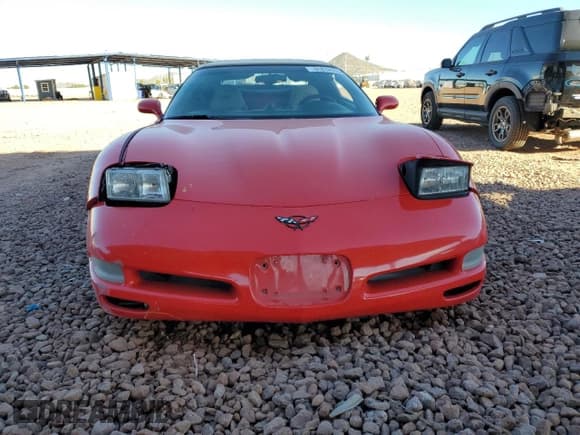 ✅ 1999 Chevrolet Corvette • VIN: 1G1YY32G3X5119366 • Lot: 91818955. Wystawiony na Copart z przebiegiem 93 201 mil. Bezpłatny archiwum sprzedaży aukcyjnych z USA i szczegółowy raport historii pojazdu na DreamBid. Zdjęcie 5.