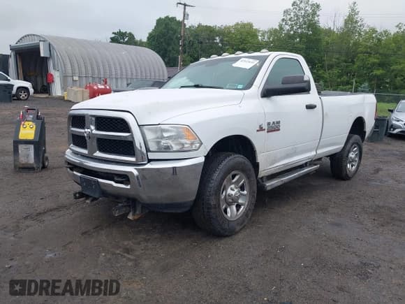✅ 2018 Ram 2500 Tradesman • VIN: 3C6MR5AL8JG378889 • Лот: 42515651. Опубликован ранее на IAAI с пробегом 187 834 миль. Бесплатный доступ к архиву аукционных продаж из США и подробный отчёт об истории автомобиля на DreamBid. Изображение 17.