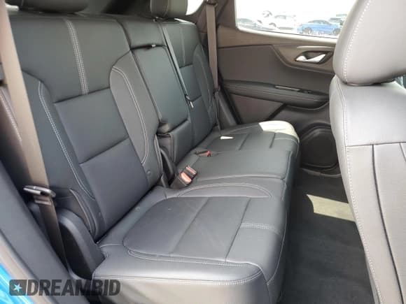 ✅ 2024 Chevrolet Blazer LT • VIN: 3GNKBDR46RS196670 • Lot: 66184465. Wystawiony na Copart z przebiegiem 30 432 mil. Bezpłatny archiwum sprzedaży aukcyjnych z USA i szczegółowy raport historii pojazdu na DreamBid. Zdjęcie 11.