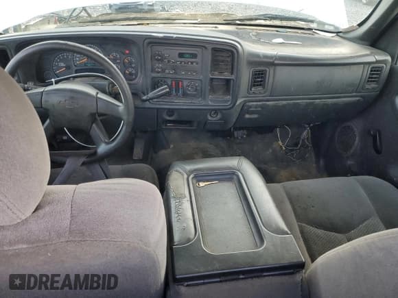 ✅ 2005 Chevrolet Silverado 1500 Work Truck • VIN: 1GCEC14V85Z311137 • Lot: 69406965. Listed on Copart with 231,439 mi. Free auction sales archive from the USA and detailed vehicle history report at DreamBid. Image 8.