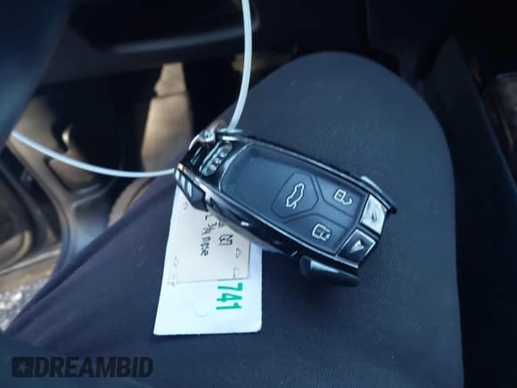 ✅ 2018 Audi Q7 Prestige • VIN: WA1VAAF78JD025844 • Lot: 43492599. Wystawiony na IAAI z przebiegiem 111 335 mil. Bezpłatny archiwum sprzedaży aukcyjnych z USA i szczegółowy raport historii pojazdu na DreamBid. Zdjęcie 11.