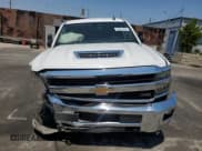 ✅ 2017 Chevrolet Silverado 2500HD LT • VIN: 1GC1KVEY7HF193721 • Lot: 68681495. Wystawiony na Copart z przebiegiem 167 770 mil. Bezpłatny archiwum sprzedaży aukcyjnych z USA i szczegółowy raport historii pojazdu na DreamBid. Zdjęcie 5.