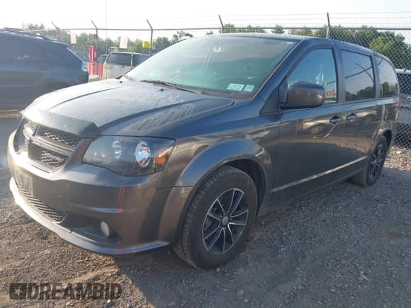 2018 Dodge Grand Caravan SXT z VIN 2C4RDGCG8JR159899, wystawiony jako IAAI lot #42837233 z przebiegiem 104 074 mil mil oraz . Historia ofert i sprzedaży dostępna na DreamBid. Obrazek 18.