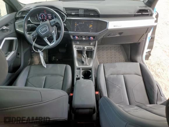 ✅ 2020 Audi Q3 S line Premium • VIN: WA1DECF31L1104527 • Lot: 92433455. Listed on Copart with 41,396 mi. Free auction sales archive from the USA and detailed vehicle history report at DreamBid. Image 8.