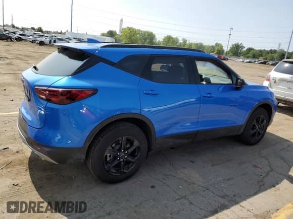 2024 Chevrolet Blazer LT with VIN 3GNKBCR40RS253231, listed as a Copart auction lot 68289534 with 2,069 mi miles and Clean title. Bid and sale history available at DreamBid. Image 3.