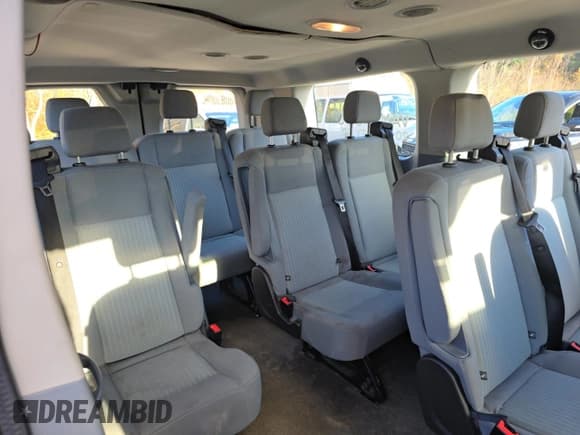 ✅ 2017 Ford Transit XL • VIN: 1FMZK1ZM6HKB47903 • Lot: 85955475. Wystawiony na Copart z przebiegiem 234 921 mil. Bezpłatny archiwum sprzedaży aukcyjnych z USA i szczegółowy raport historii pojazdu na DreamBid. Zdjęcie 12.