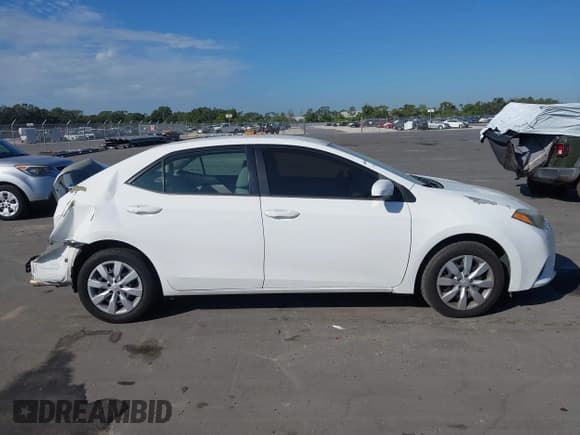✅ 2015 Toyota Corolla LE • VIN: 5YFBURHE3FP287186 • Лот: 43653883. Опубликован ранее на IAAI с пробегом 108 211 миль. Бесплатный доступ к архиву аукционных продаж из США и подробный отчёт об истории автомобиля на DreamBid. Изображение 14.