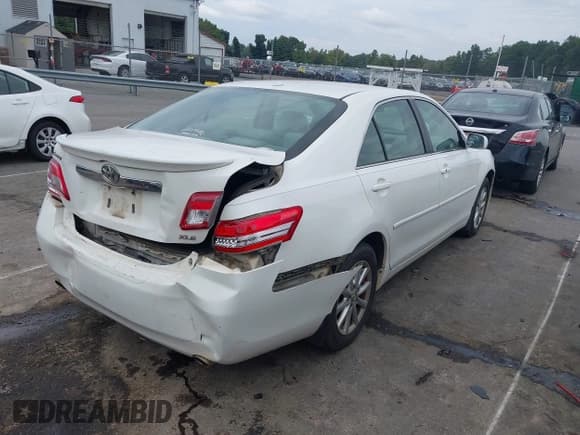 ✅ 2010 Toyota Camry LE • VIN: JTNBK3EK0A3046745 • Lot: 43339429. Listed on IAAI with 293,584 mi. Free auction sales archive from the USA and detailed vehicle history report at DreamBid. Image 4.
