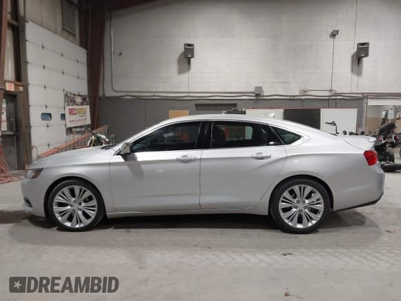 ✅ 2015 Chevrolet Impala LT • VIN: 2G1115SL3F9102163 • Lot: 43825912. Listed on IAAI with 121,971 mi. Free auction sales archive from the USA and detailed vehicle history report at DreamBid. Image 14.