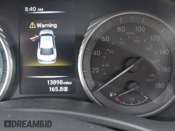 ✅ 2023 Infiniti Q50 Red Sport 400 • VIN: JN1FV7DR8PM590919 • Lot: 42246538. Wystawiony na IAAI z przebiegiem 13 898 mil. Bezpłatny archiwum sprzedaży aukcyjnych z USA i szczegółowy raport historii pojazdu na DreamBid. Zdjęcie 15.