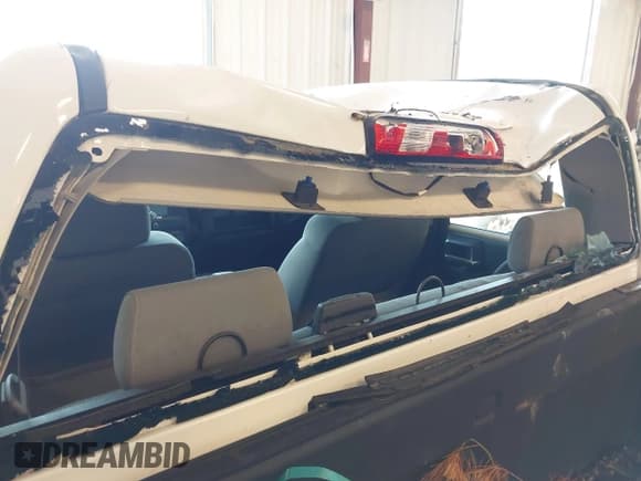 ✅ 2016 Chevrolet Silverado 2500HD Work Truck • VIN: 1GC2KUEG4GZ149744 • Lot: 42683544. Wystawiony na IAAI z przebiegiem 165 553 mil. Bezpłatny archiwum sprzedaży aukcyjnych z USA i szczegółowy raport historii pojazdu na DreamBid. Zdjęcie 17.