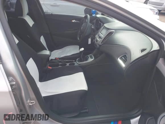 2017 Chevrolet Cruze LS с VIN 1G1BB5SM3H7280525, выставлен на аукционе IAAI как лот 42300497 с пробегом 70 890 миль миль и . История ставок и продаж доступна на DreamBid. Изображение 5.